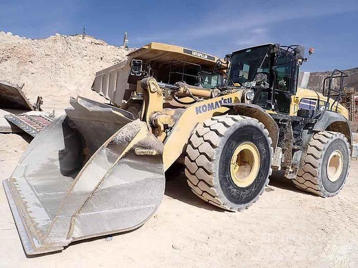 Komatsu WA475 Tekerlekli yükleyiciler