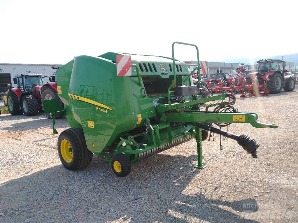 John Deere F441M Rulo balya makinalari