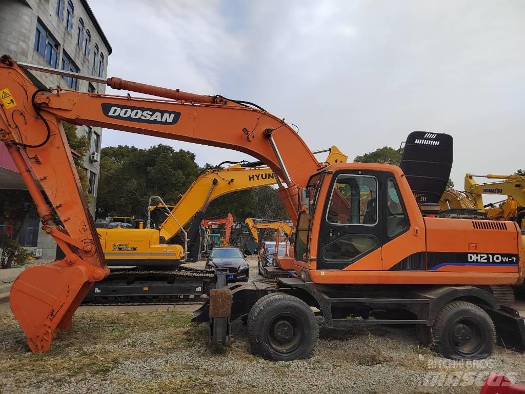 Doosan DH 210 W-7 Lastik tekerli ekskavatörler
