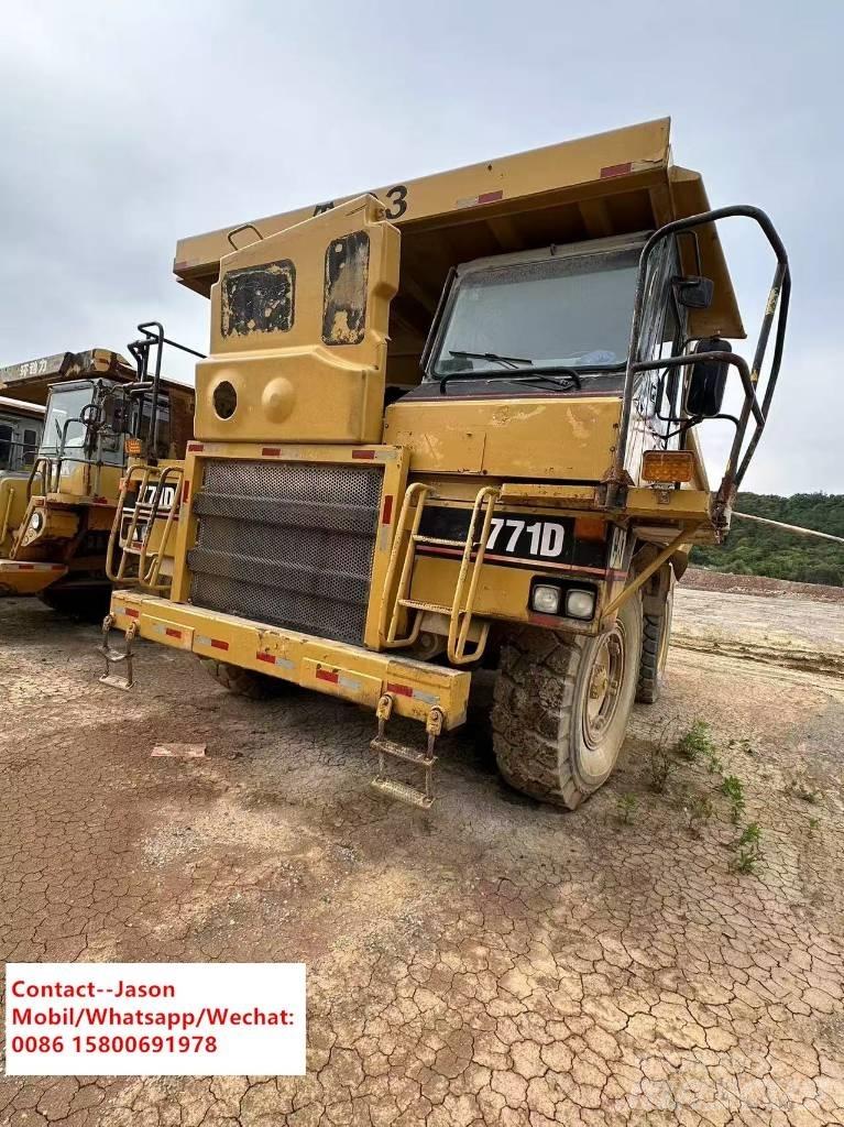 CAT 771 D Yol disi kaya kamyonu