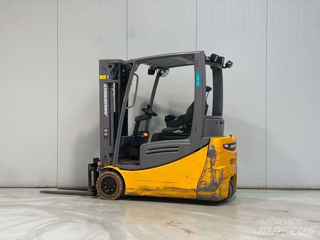 Jungheinrich EFG216 Elektrikli forkliftler