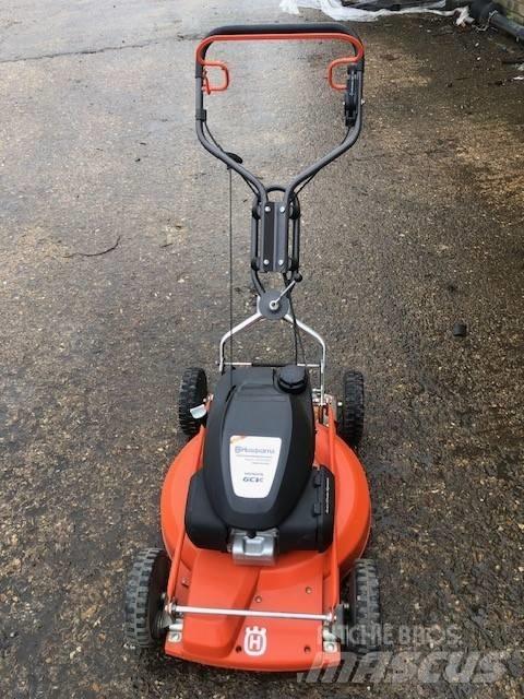 Husqvarna LB553S Arkasından yürünen çim biçme makineleri