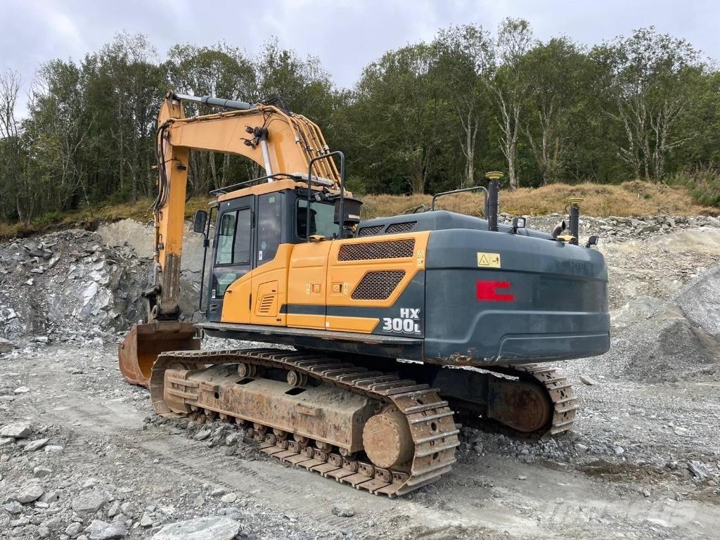 Hyundai HX 300 L Paletli ekskavatörler