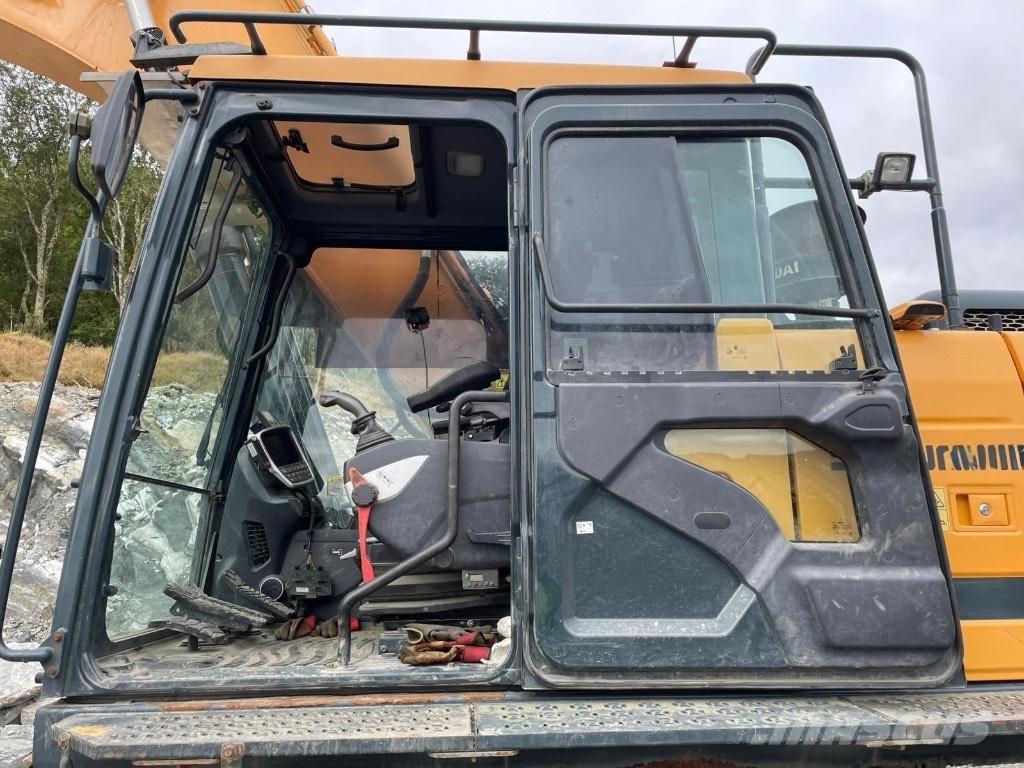 Hyundai HX 300 L Paletli ekskavatörler