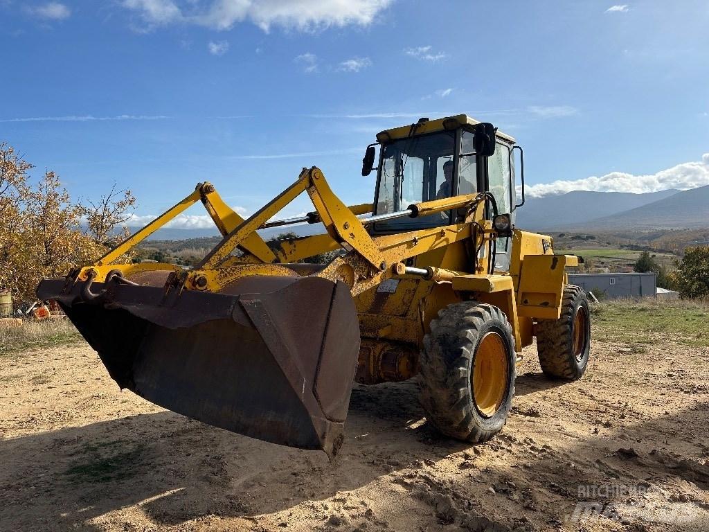 JCB 415 Tekerlekli yükleyiciler