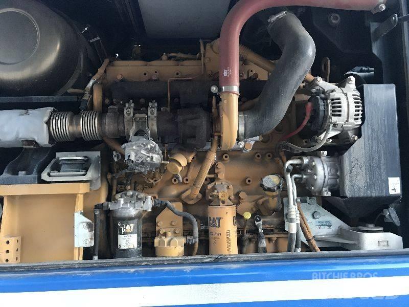CAT M318F Lastik tekerli ekskavatörler