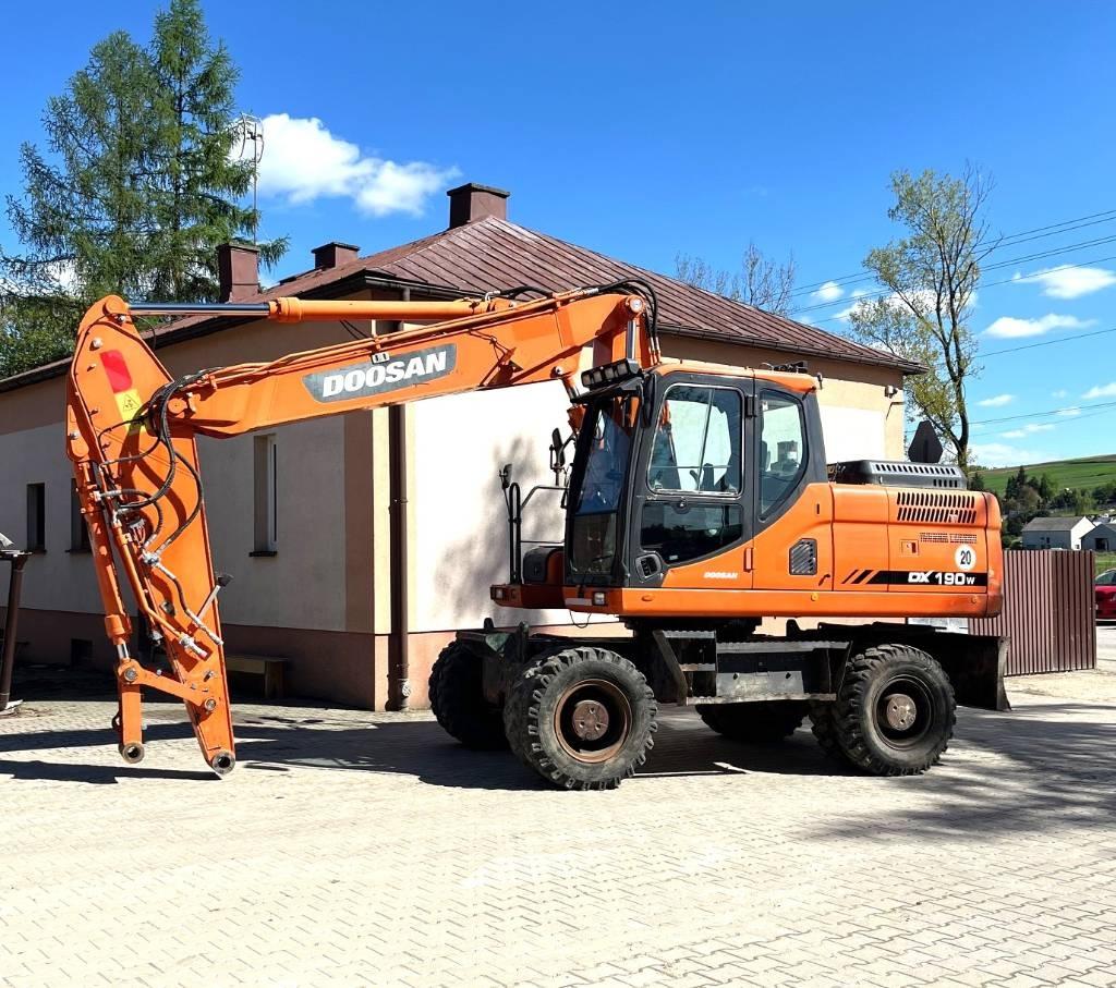 Doosan DX 190 W-3 Lastik tekerli ekskavatörler