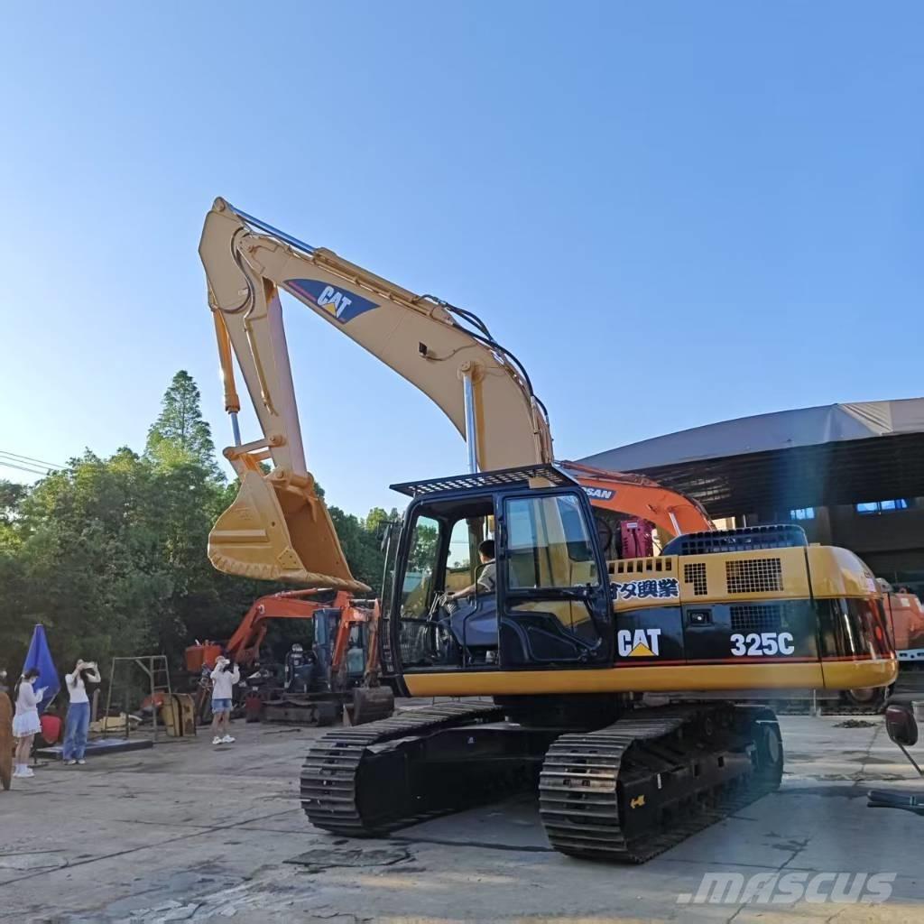 CAT 325 C Paletli ekskavatörler