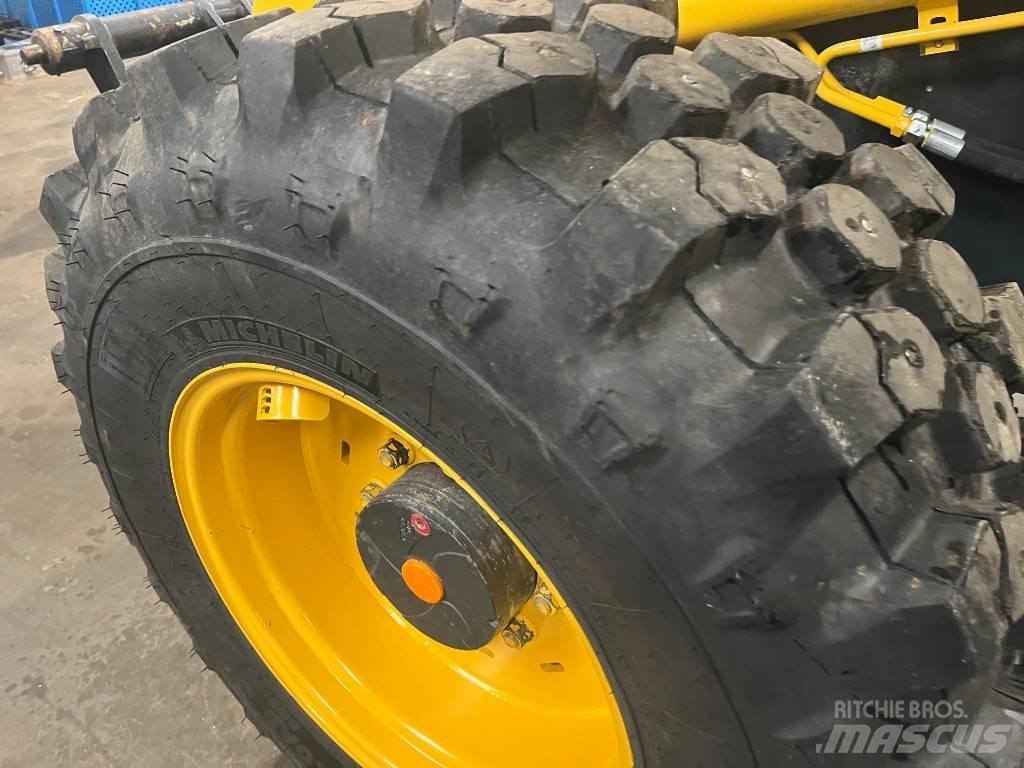 Komatsu WA100-8 Mini yükleyiciler
