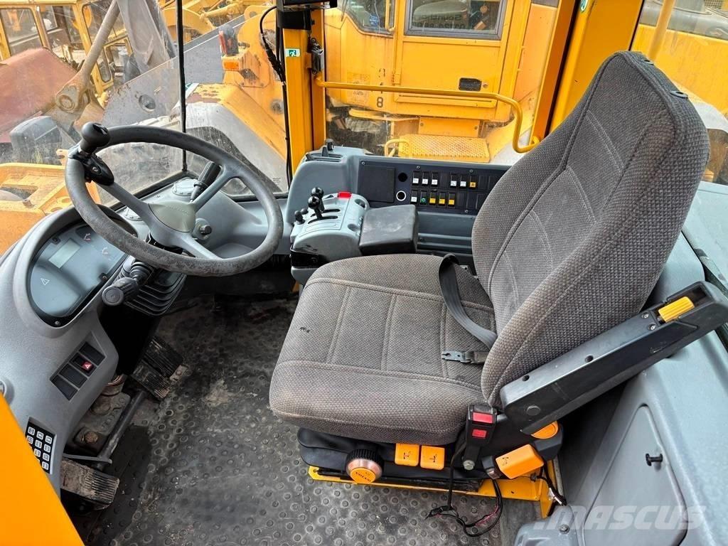 Volvo L 120 E Tekerlekli yükleyiciler