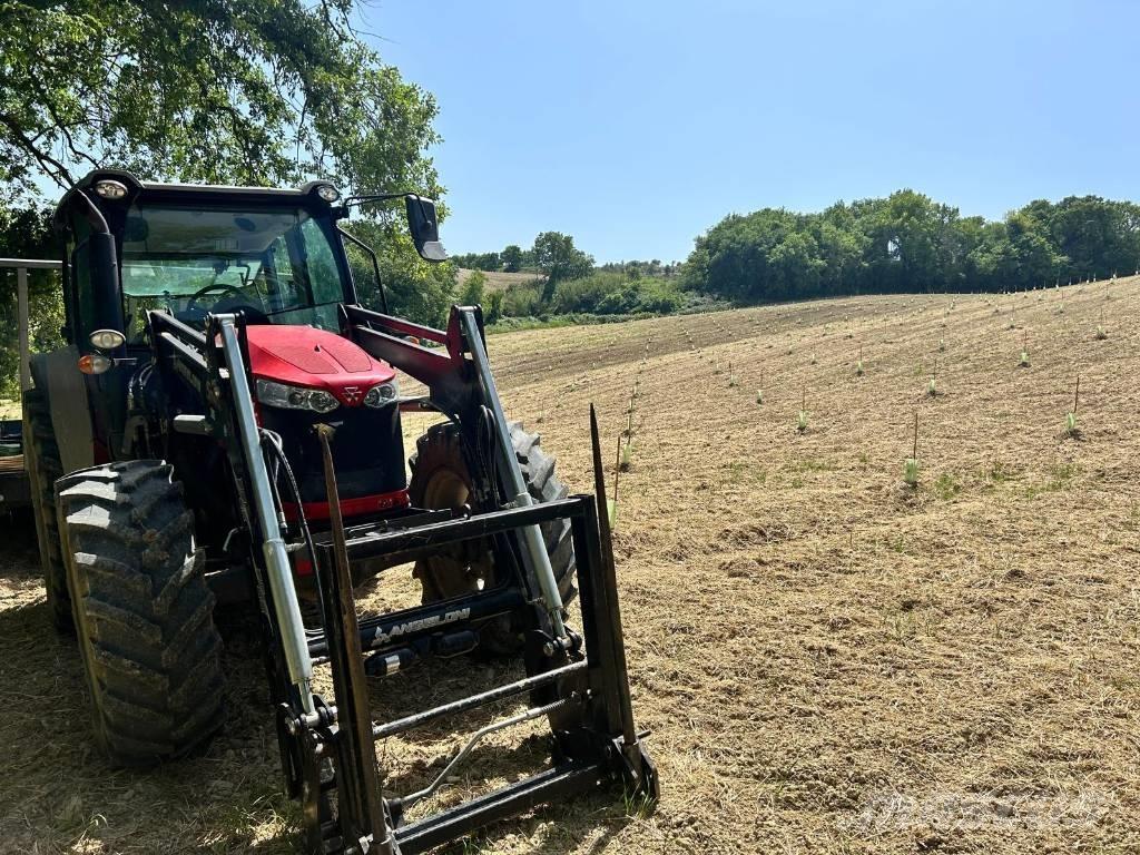 Massey Ferguson 5710 Traktörler