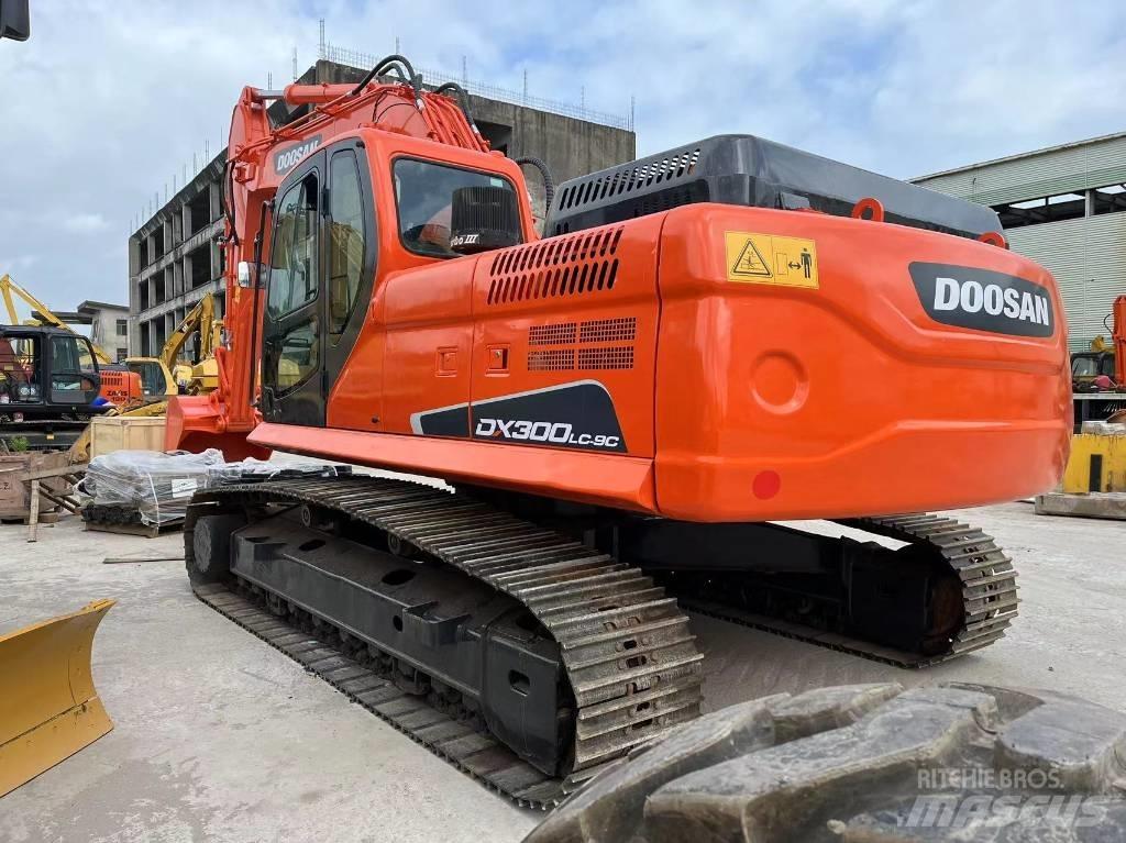 Doosan DX 300 Paletli ekskavatörler
