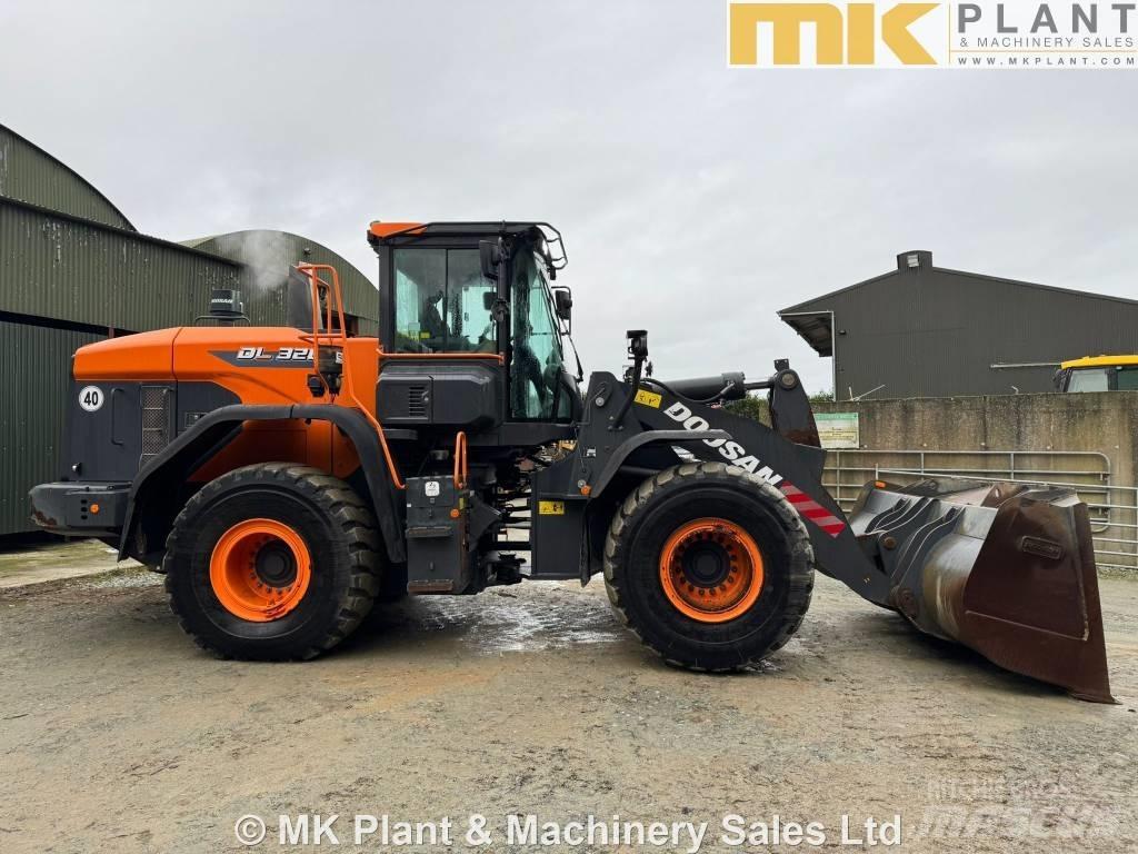 Doosan DL 320-7 Tekerlekli yükleyiciler