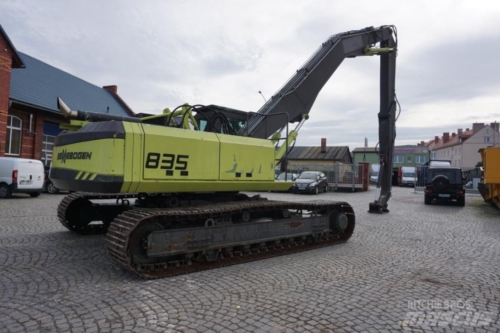 Sennebogen 835 Atık taşıma araçları