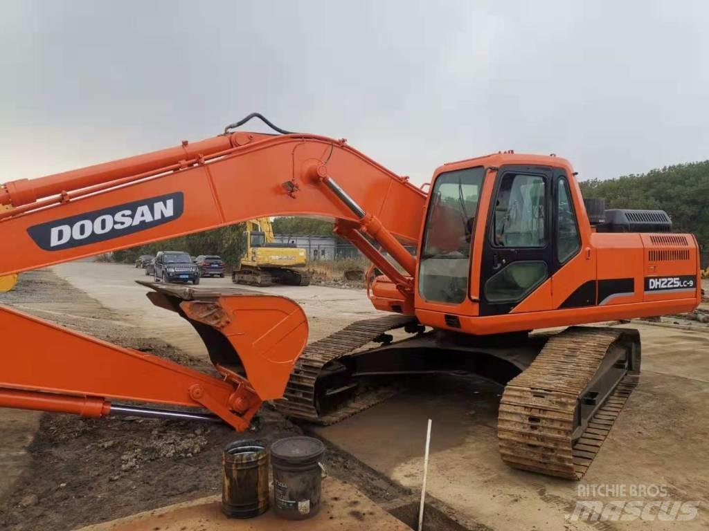 Doosan DH225LC-9 Paletli ekskavatörler