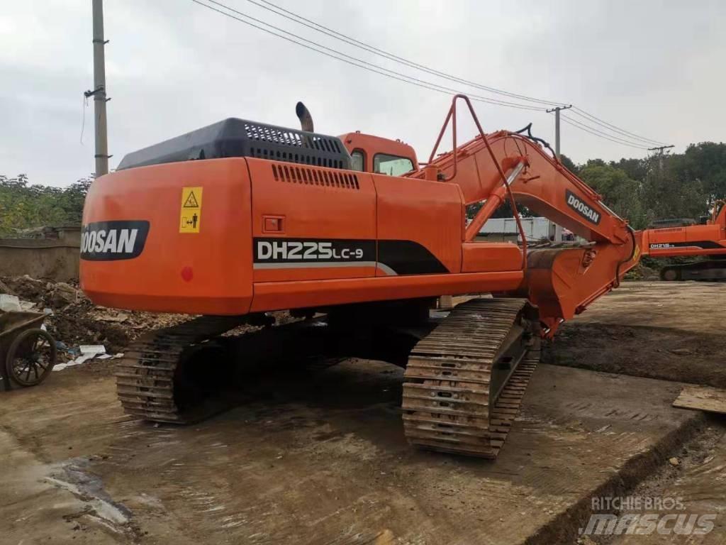 Doosan DH225LC-9 Paletli ekskavatörler