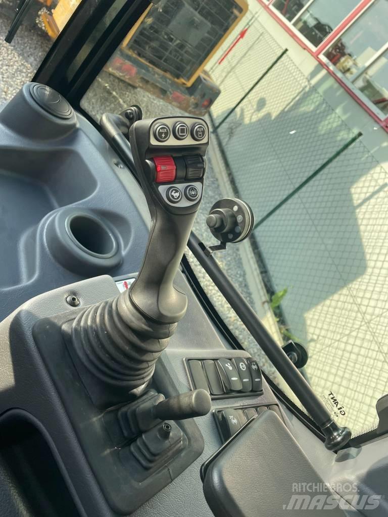 GiANT G 5000 TELE Çok amaçlı yükleyiciler