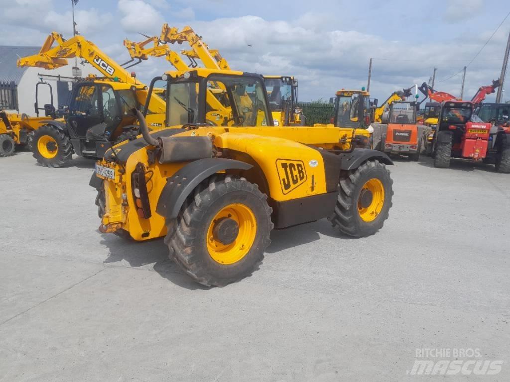 JCB 526-56 Tarimsal teleskopik yükleyiciler