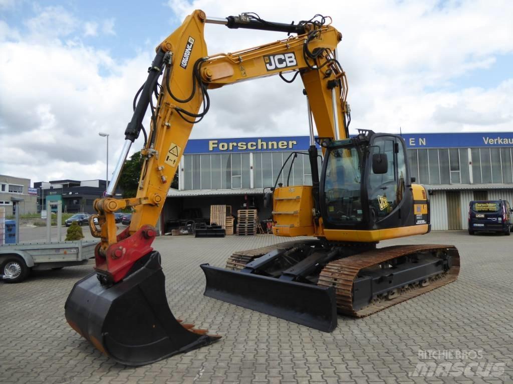 JCB JZ235 Paletli ekskavatörler