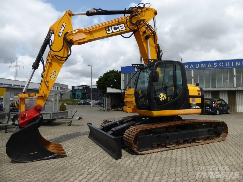JCB JZ235 Paletli ekskavatörler