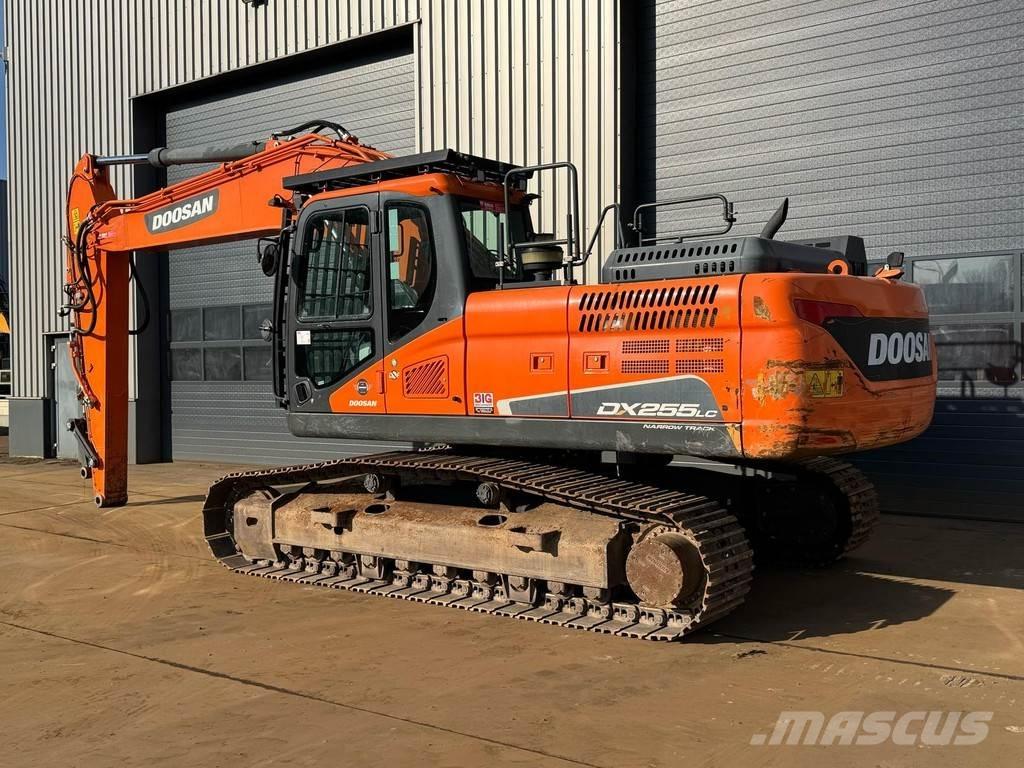 Doosan DX255NLC-5 Paletli ekskavatörler