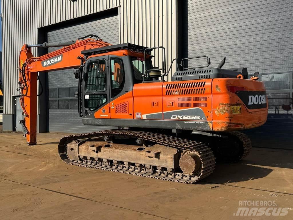 Doosan DX255NLC-5 Paletli ekskavatörler