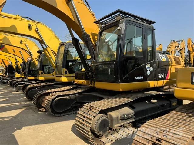 CAT 325 D L Paletli ekskavatörler