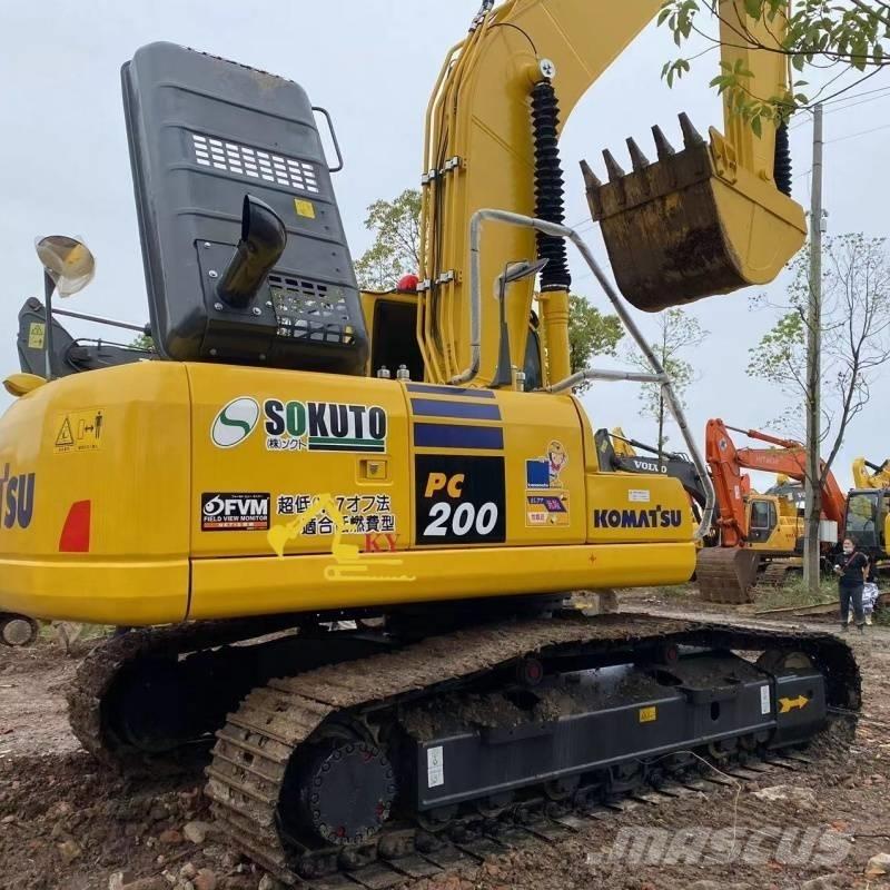 Komatsu PC 200 Paletli ekskavatörler