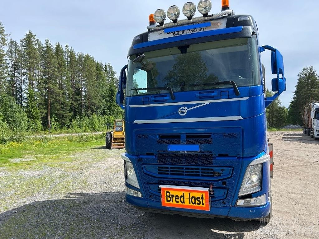 Volvo FH 500 Orman makinesi taşıma kamyonları