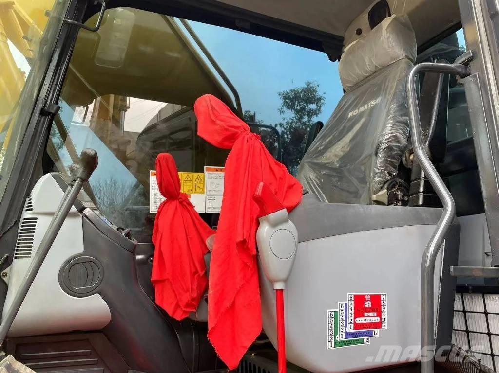 Komatsu PC240-8 Paletli ekskavatörler