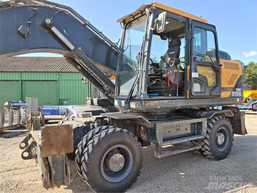 Hyundai HW 210 A Lastik tekerli ekskavatörler