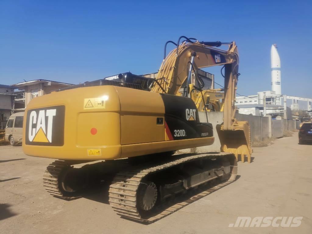 CAT 320 D Paletli ekskavatörler