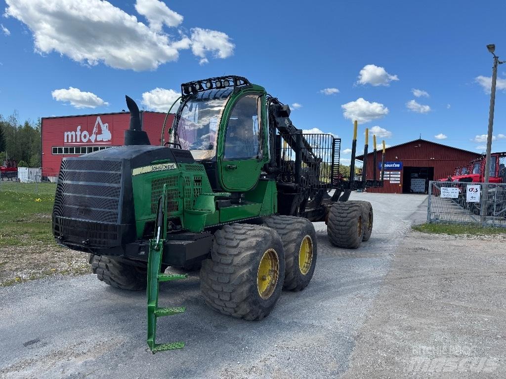 John Deere 1510G Tomruk yükleyici traktörler
