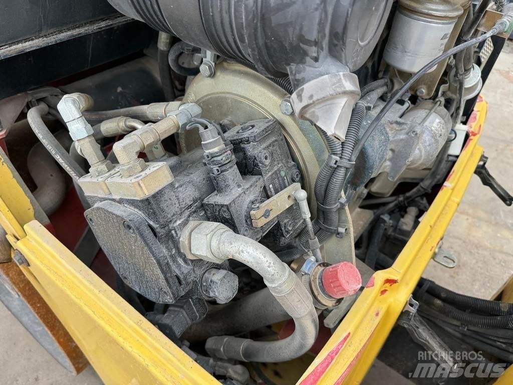 Dynapac CC1100 Çift tamburlu silindirler