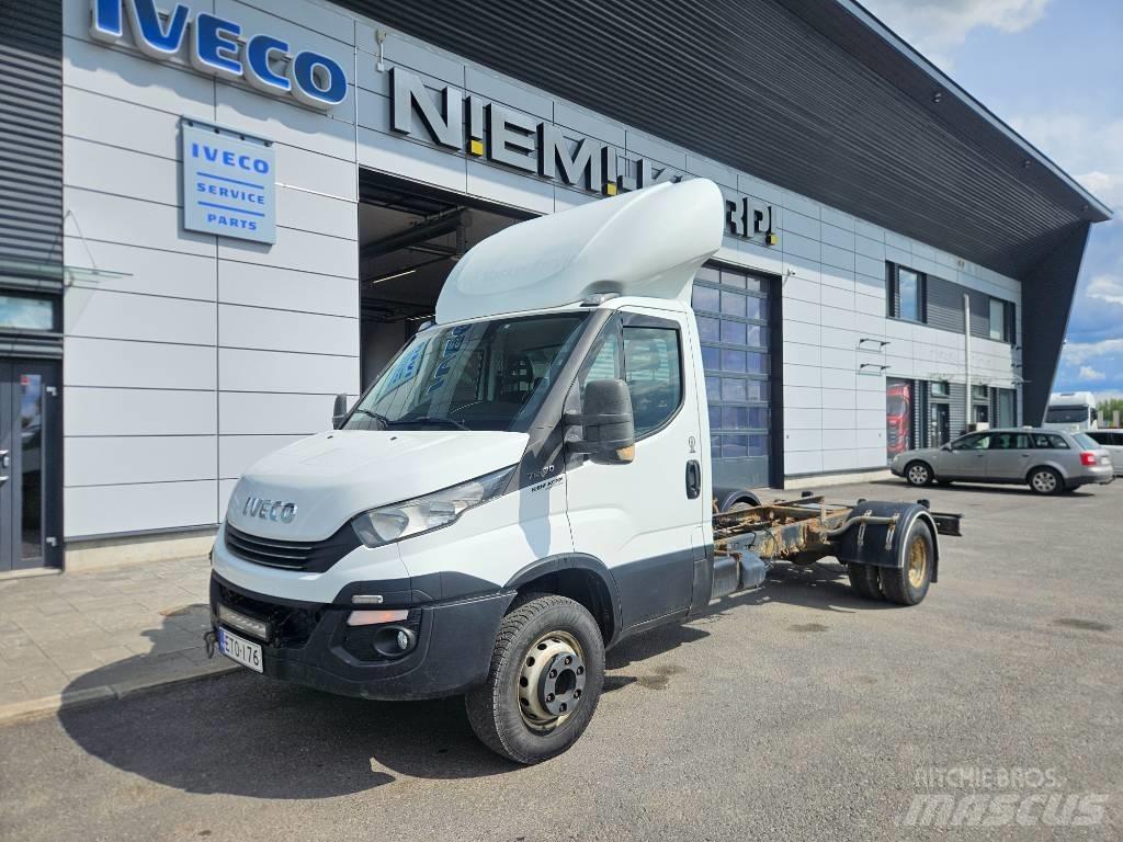 Iveco Daily 70C17 Kapali kasa kamyonetler