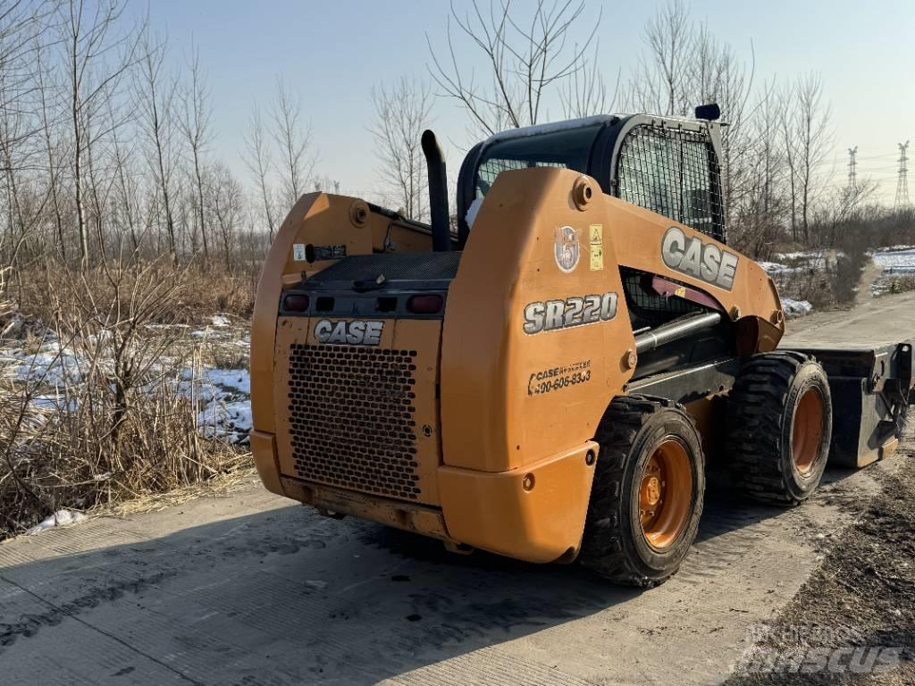 CASE SR220 Skid steer loderler