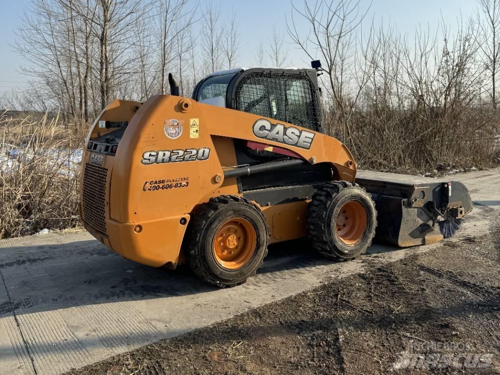 CASE SR220 Skid steer loderler