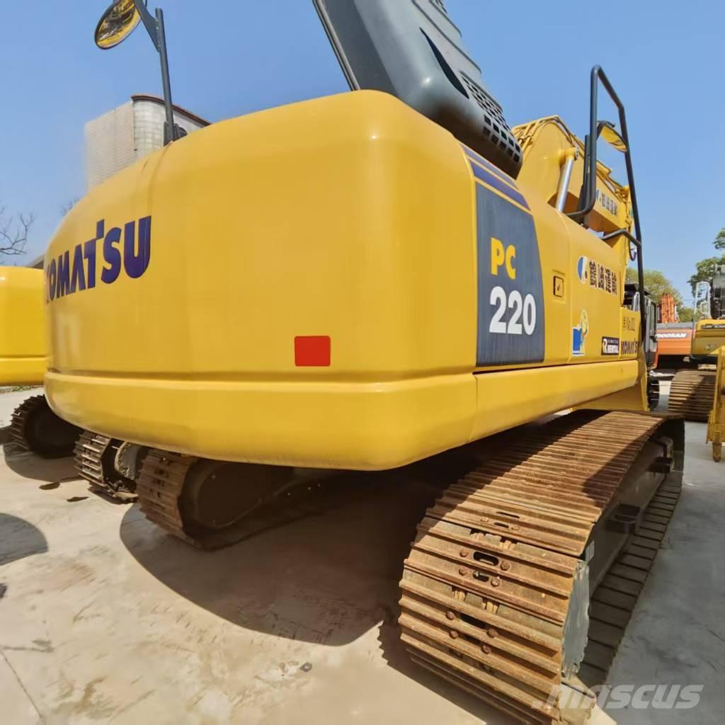 Komatsu PC 220 Paletli ekskavatörler