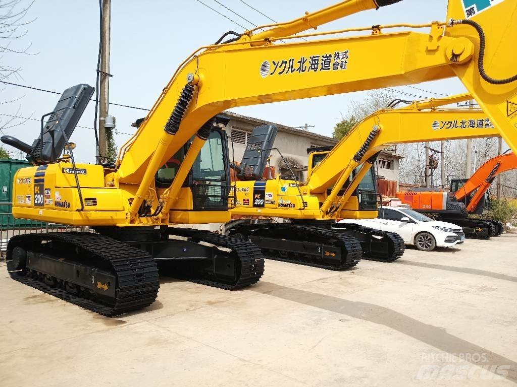 Komatsu PC 200 Paletli ekskavatörler