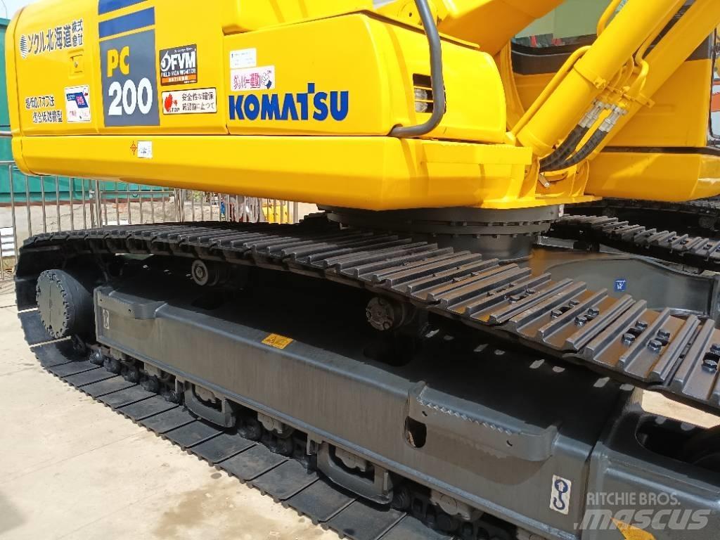 Komatsu PC 200 Paletli ekskavatörler