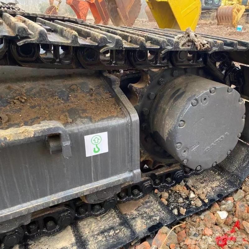 Volvo EC 240 Paletli ekskavatörler