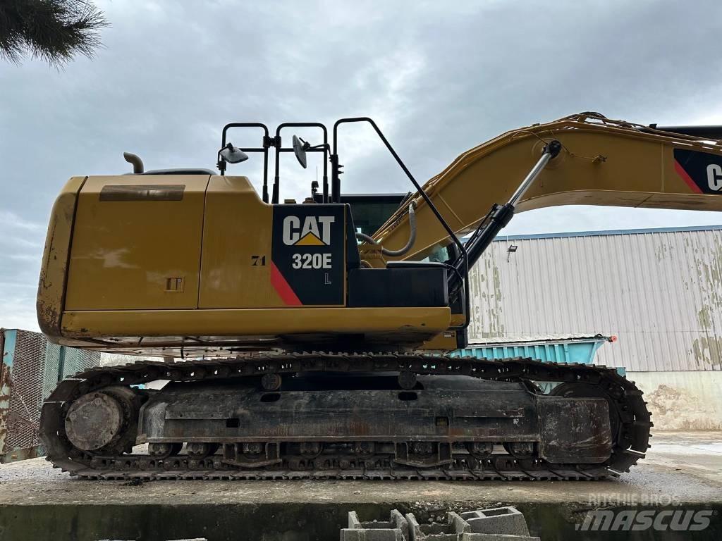 CAT 320 EL Paletli ekskavatörler