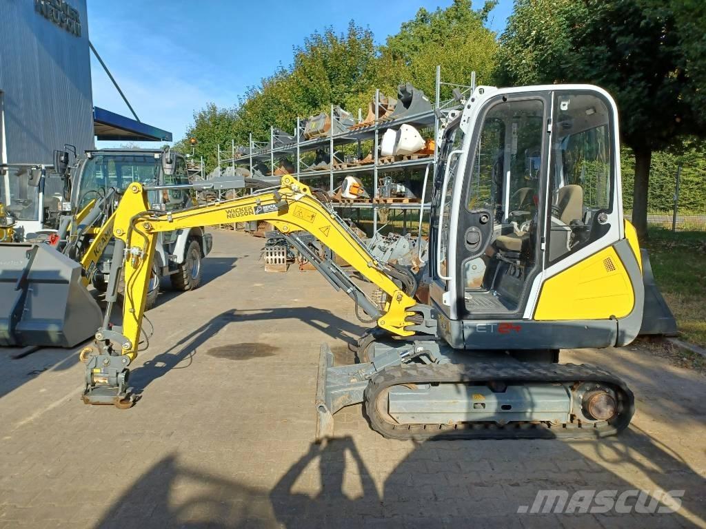 Wacker Neuson ET24 Paletli ekskavatörler
