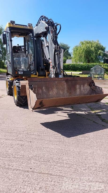 Mecalac 12MSX Lastik tekerli ekskavatörler