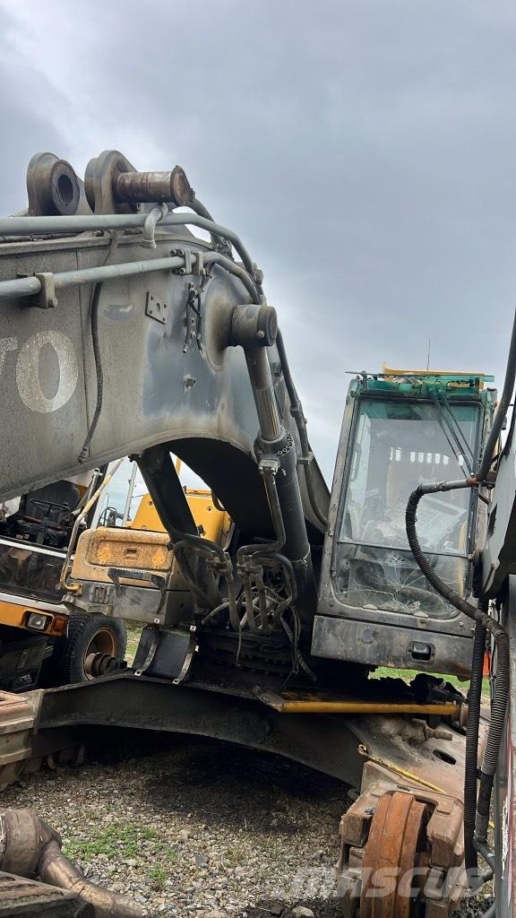 Volvo EC 360 L Saseler