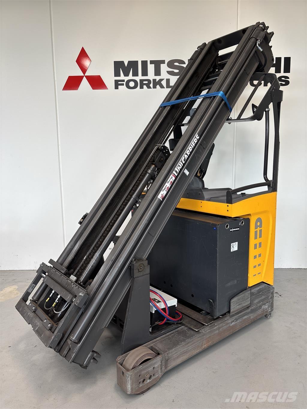 Atlet UMS200 Reach truck - depo içi istif araçları