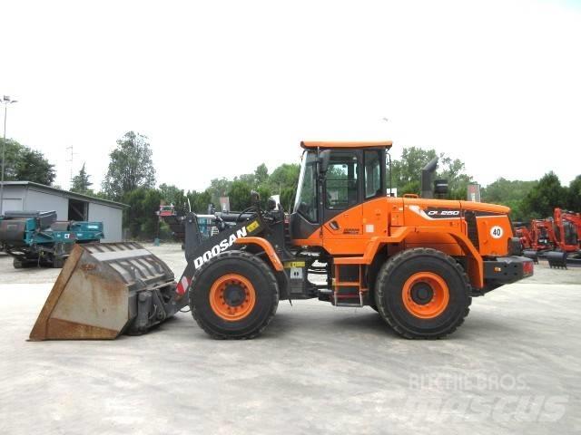 Doosan DL250-5 Tekerlekli yükleyiciler