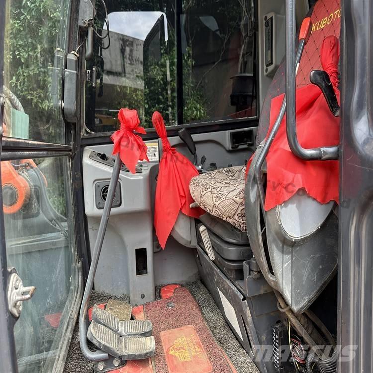 Kubota 183-3 Paletli ekskavatörler
