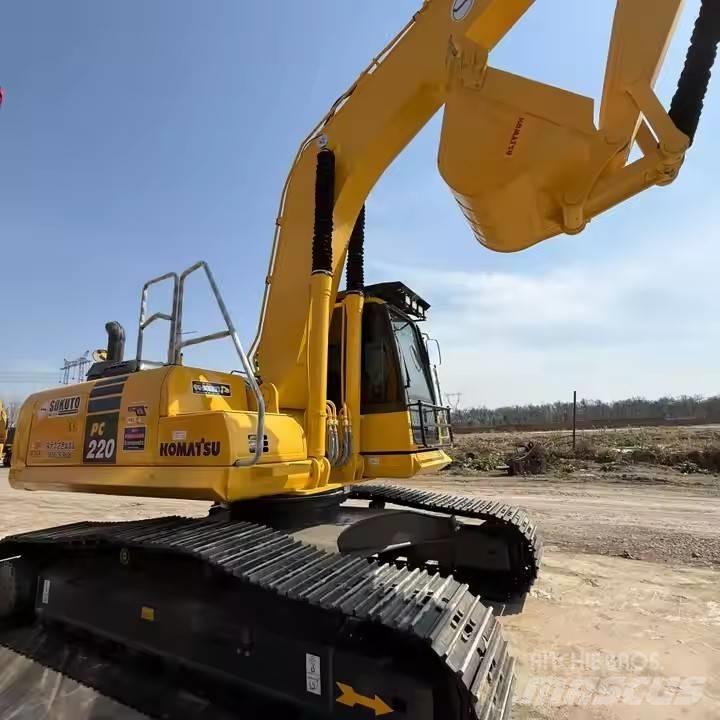 Komatsu PC220-8 Paletli ekskavatörler
