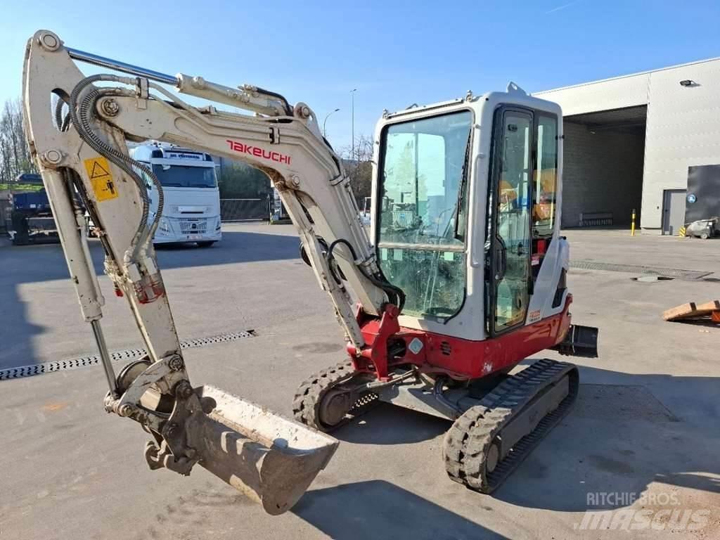 Takeuchi TB225LSA Mini ekskavatörler, 7 tona dek